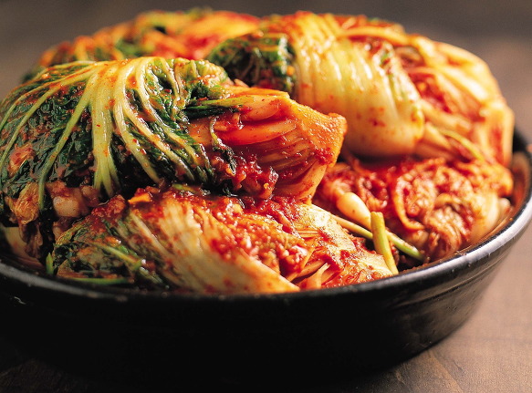 김치가족 배추김치 포기김치 수입김치 중국산김치10KG 김장김치 맛있는김치 업소용김치 (식약처 우수수입업체등록) : 우리김치