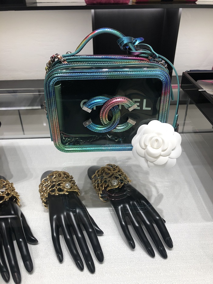 샤넬 바니티 케이스 PVC 가방 A93342B01945 : 몽파리