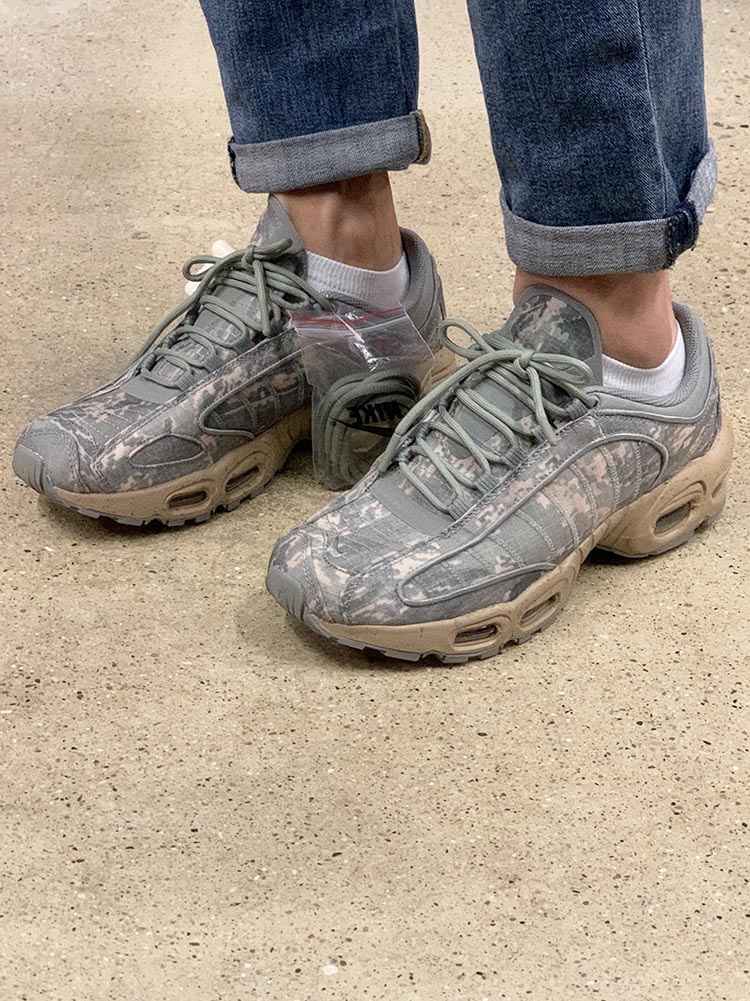 나이키 남성 에어맥스 테일윈드 IV SP 러닝화 다크스투고 BV1357 001 Nike Mens Shoe Air Max Tailwind IV SP : 러브시카고