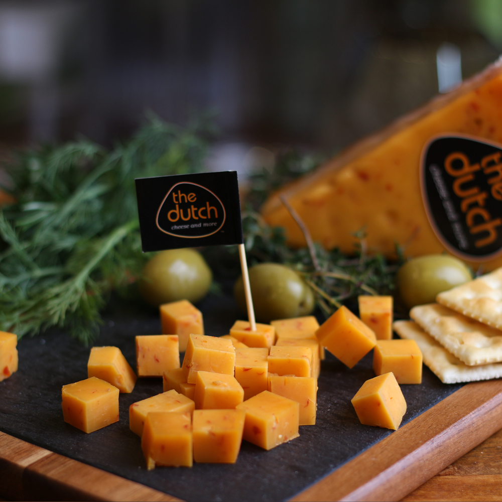 매콤한 스페셜 칠리 치즈 (The Dutch Chili Cheese) : 더 더치 치즈앤모어