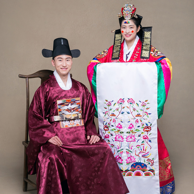 전통혼례복 사진 부모님 결혼기념일 리마인드웨딩 한복스튜디오 사진관 : 한복단