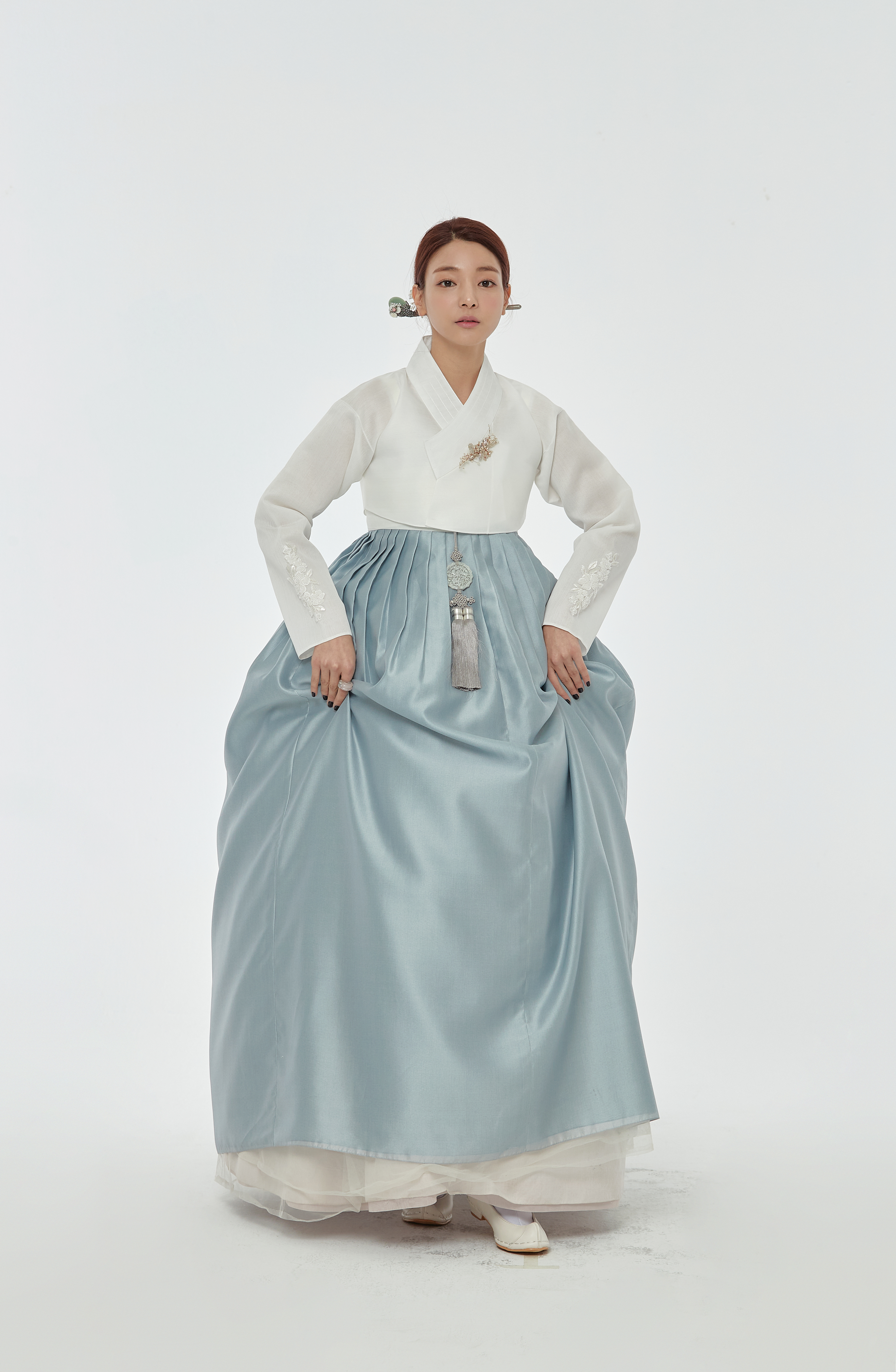 한복대여 한복브리에 유리엘 하객 혼주 행사용 깔끔하며 고급스러움 : 한복 브리에