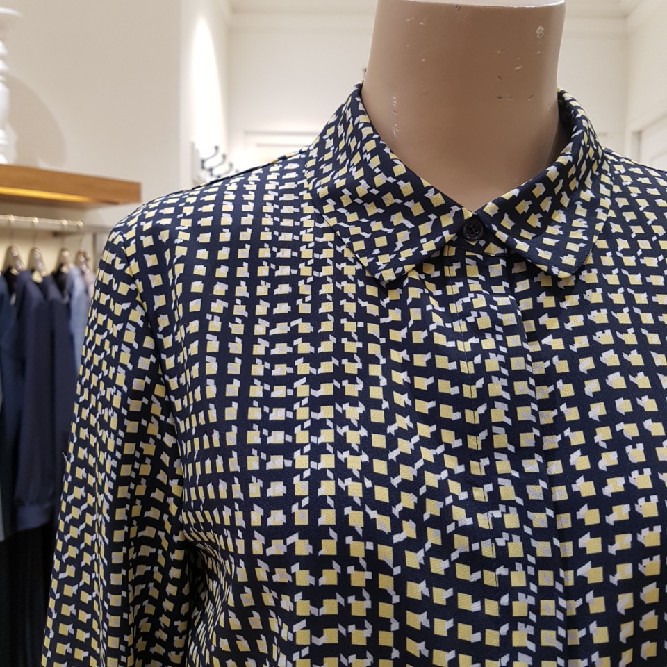 BCBG 스터프 프린트 블라우스 B0A2B426  32 : 롯데아울렛 율하점 BCBG