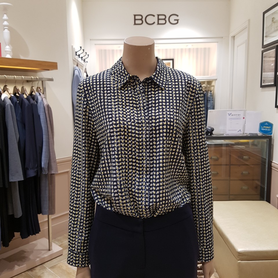 BCBG 스터프 프린트 블라우스 B0A2B426  32 : 롯데아울렛 율하점 BCBG
