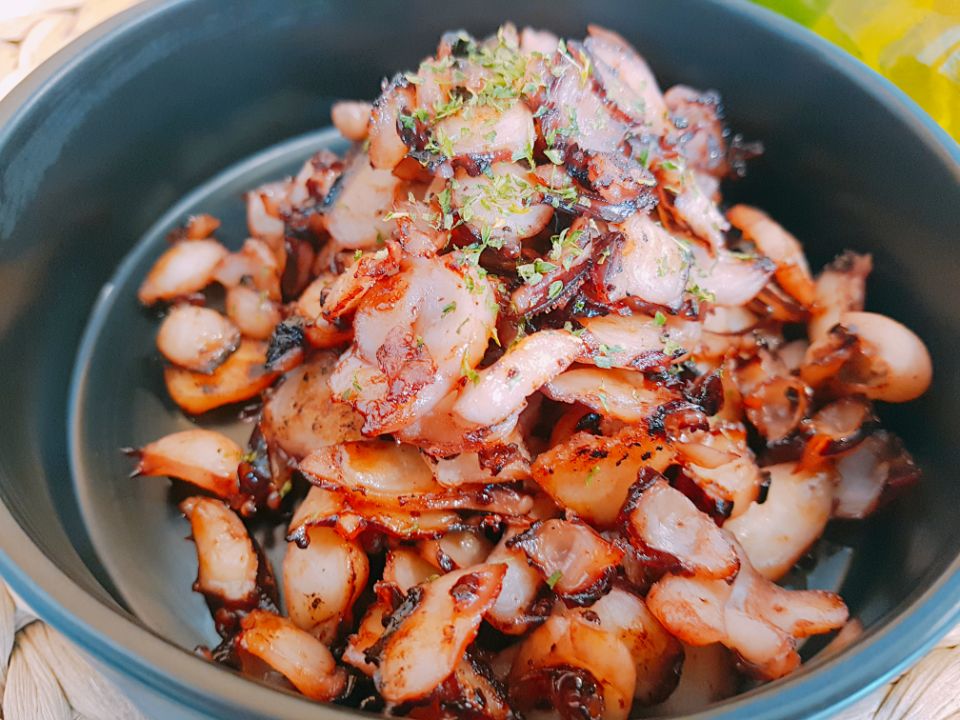 [무료배송]꼬마뚱문어600g뚱문어슬라이스600g+버터서비스 [뭉치네피데기] : 뭉치네피데기본점