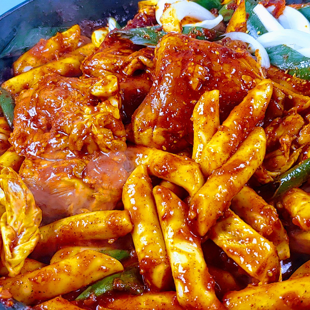 20년 전통 춘천닭갈비 국내산 냉장 닭다리살 수제양념 (야채포함) 1kg : 춘천닭갈비 진웅유통