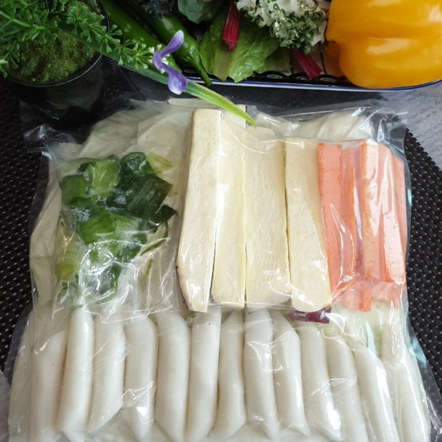 20년 전통 춘천닭갈비 국내산 냉장 닭다리살 수제양념 (야채포함) 1kg : 춘천닭갈비 진웅유통
