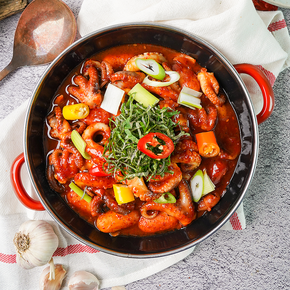 양념 용두동 쭈꾸미볶음 매운맛 캠핑 쭈꾸미 300g 1팩 : 팬더박스