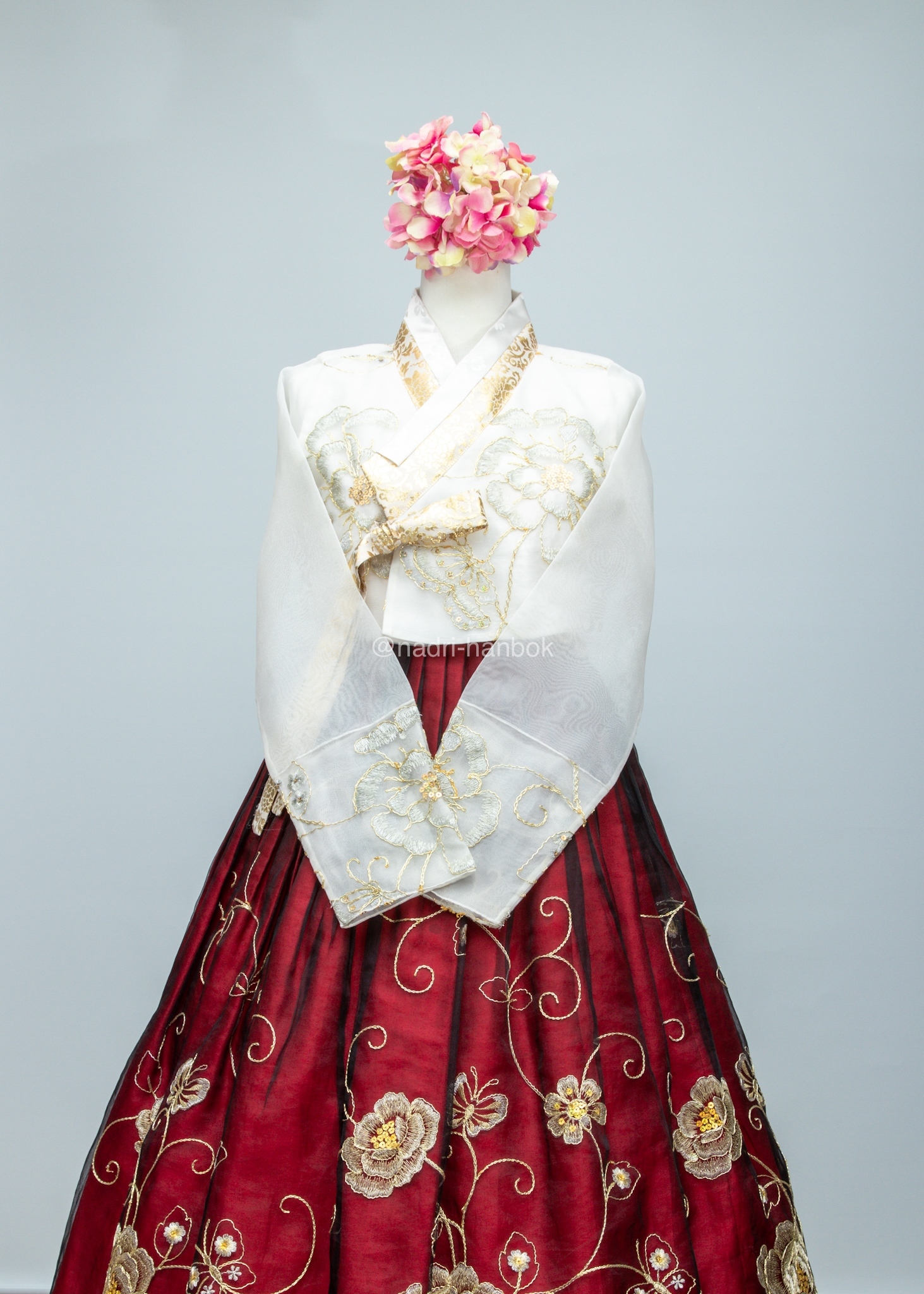 한복대여 나들이한복 금장 장미꽃수 빨간치마 여자 퓨전한복 : 나들이한복