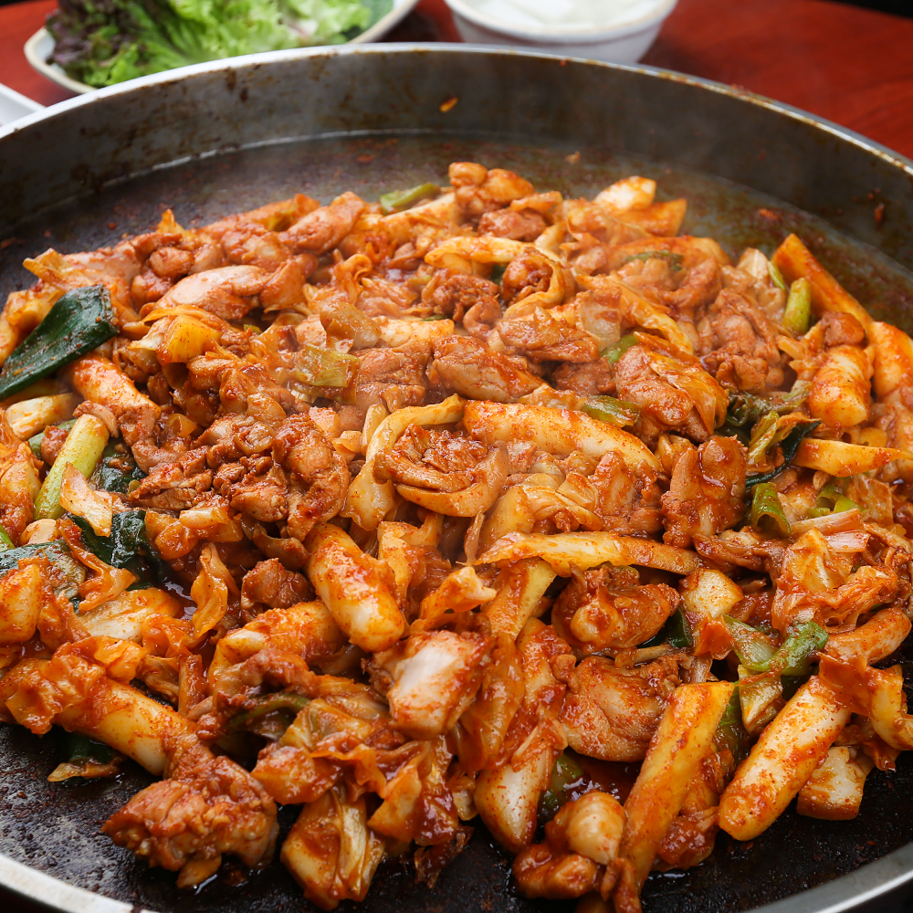 춘천닭갈비골목 25년전통 명동1번지닭갈비 밀키트 매장동일상품 400g 국내산냉장육, 국산고춧가루100% : 명동1번지닭갈비