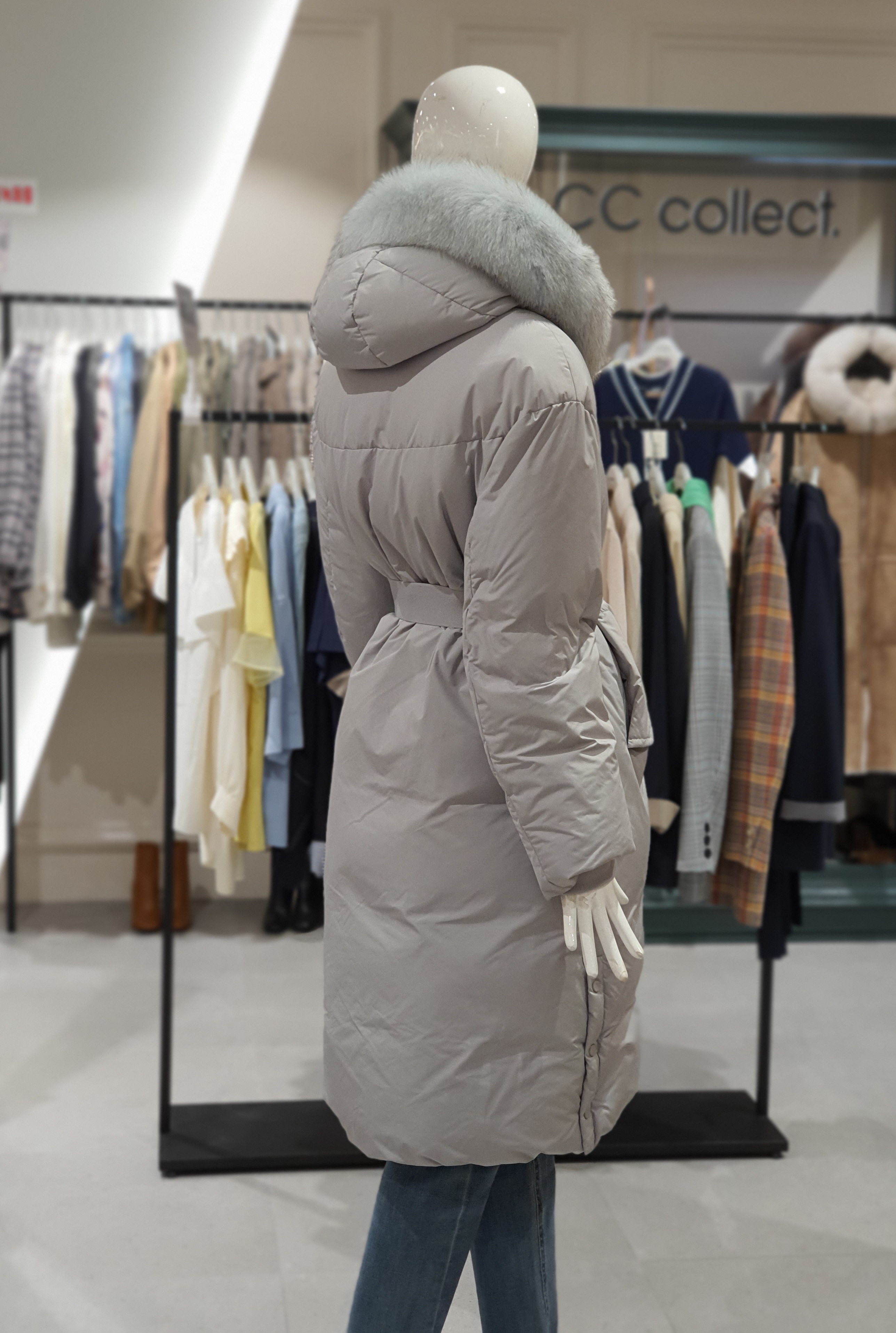 씨씨콜렉트 폭스퍼 후드 벨티드 구스 롱패딩 (E194PSG184) : 마리오아울렛 CC콜렉트