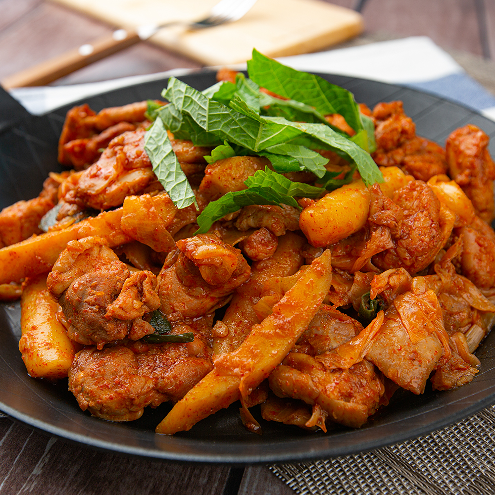 춘천닭갈비골목 25년전통 명동1번지닭갈비 밀키트 매장동일상품 400g 국내산냉장육, 국산고춧가루100% : 명동1번지닭갈비