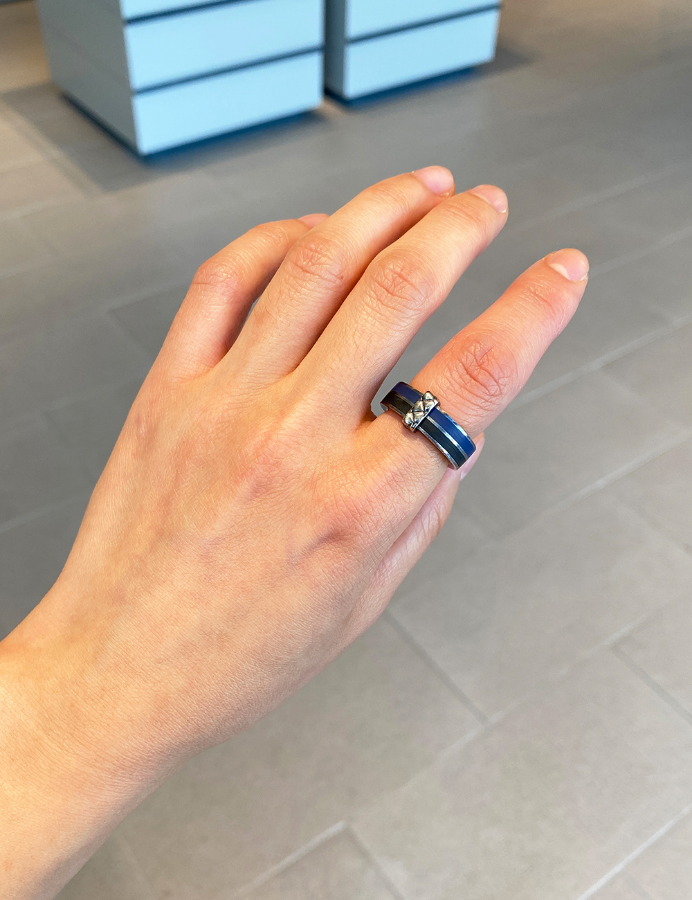 보테가베네타 코발트 블루 에나멜 옥시다이즈 실버 링 /BOTTEGA VENETA COBALT BLUE ENAMEL OXIDIZED SILVER RING [498161 VIAI9]... 