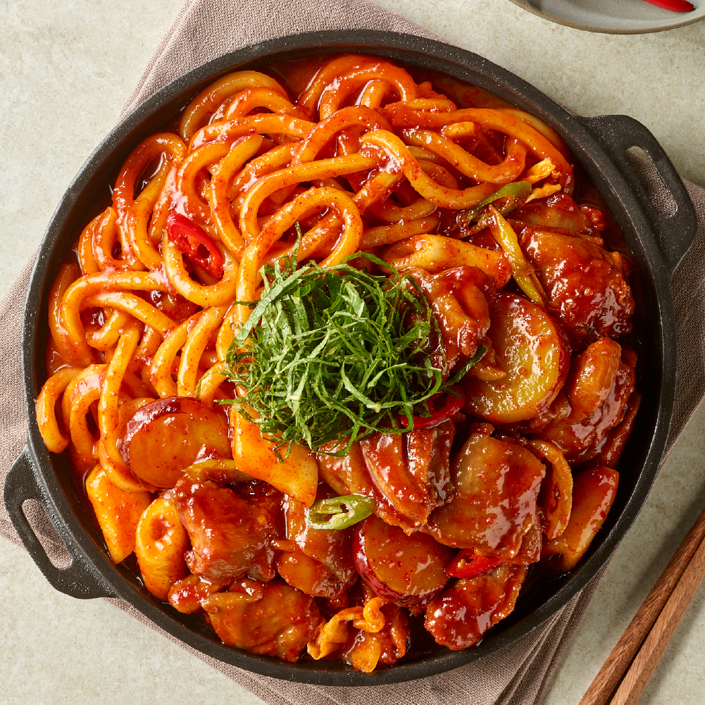 원조 춘천 닭갈비 (2인분) 우동사리 포함 / 캠핑 집들이 홈파티 밀키트 : 애슐리 홈스토랑