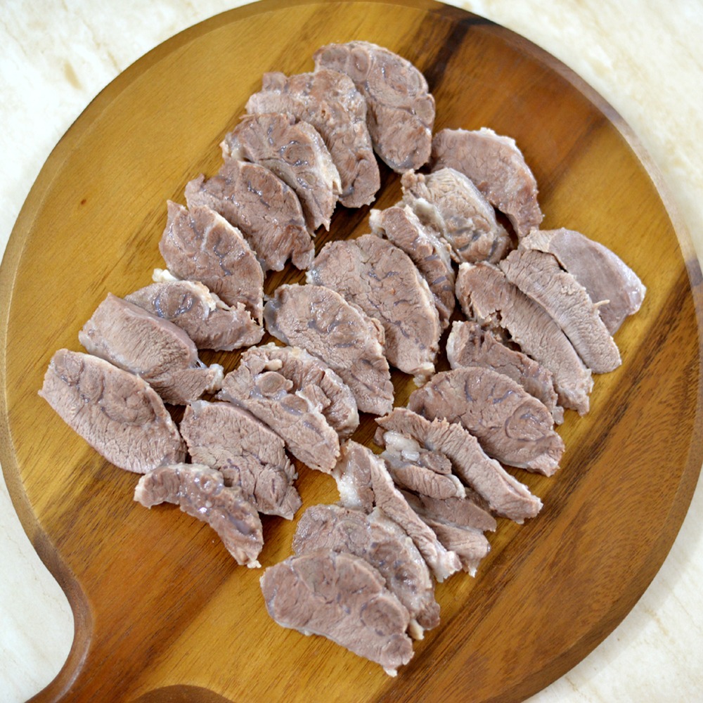 돼지고기 특수부위 촉촉살코기 수육용 1kg : 현지푸드
