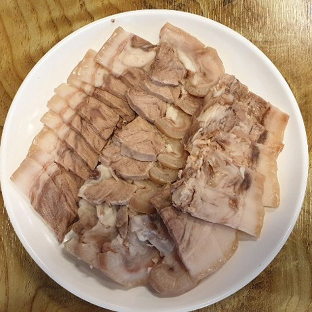 현지푸드 국내산 삶은돼지머리 한마리분 : 현지푸드