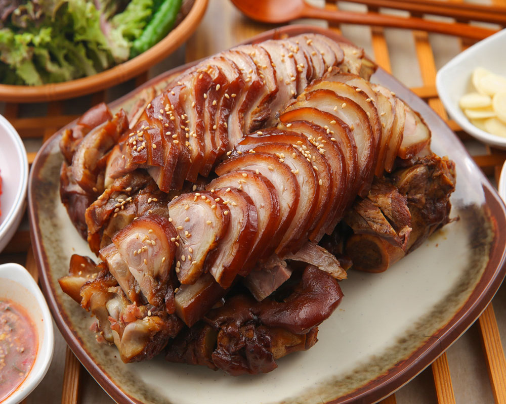 돼지식품 오돌 족발 1Kg 왕족 야식 신선배송 : 오돌수육