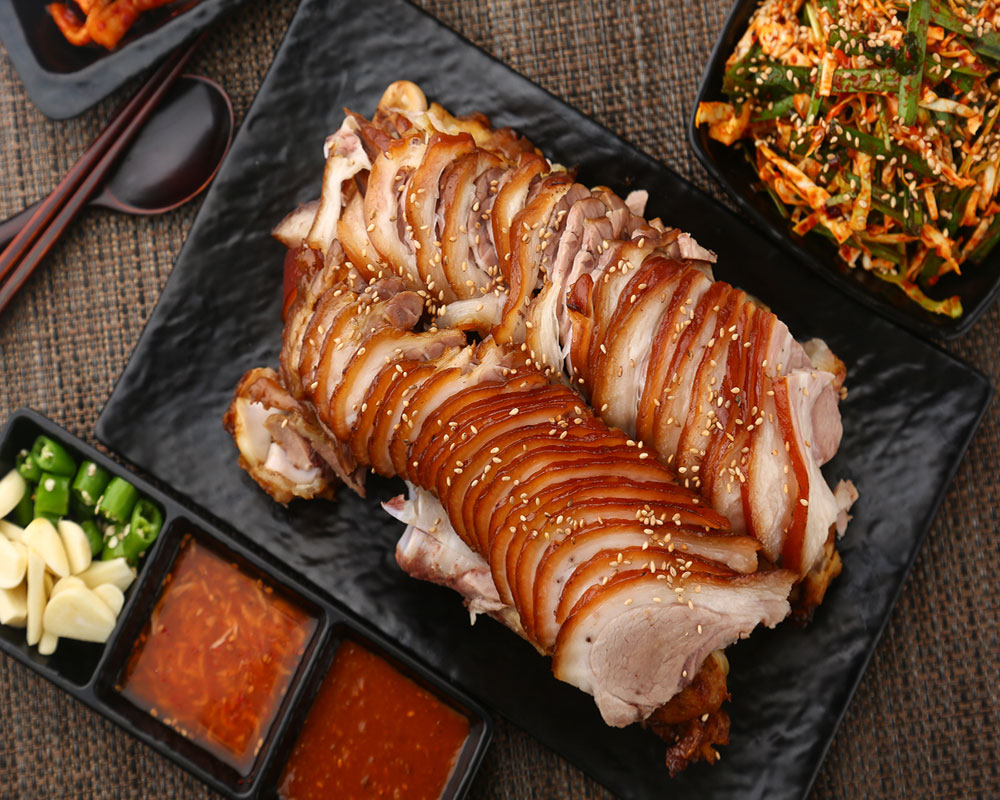 돼지식품 오돌 족발 1Kg 왕족 야식 신선배송 : 오돌수육