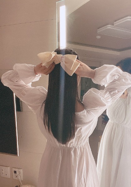 실키 새틴 왕 리본 헤어핀 : LA DEA 라데아
