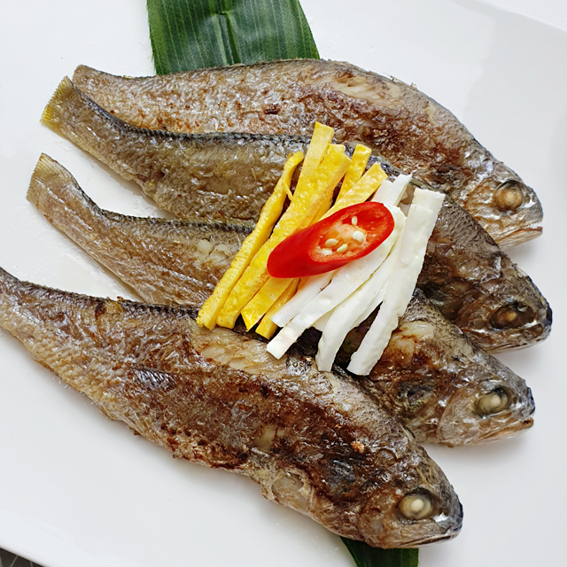 법성포 영광 굴비 10미 1.1kg 선물세트 국내산 밥반찬 집반찬 참조기 맛좋은 굴비구이 : 행복이넘치는상점