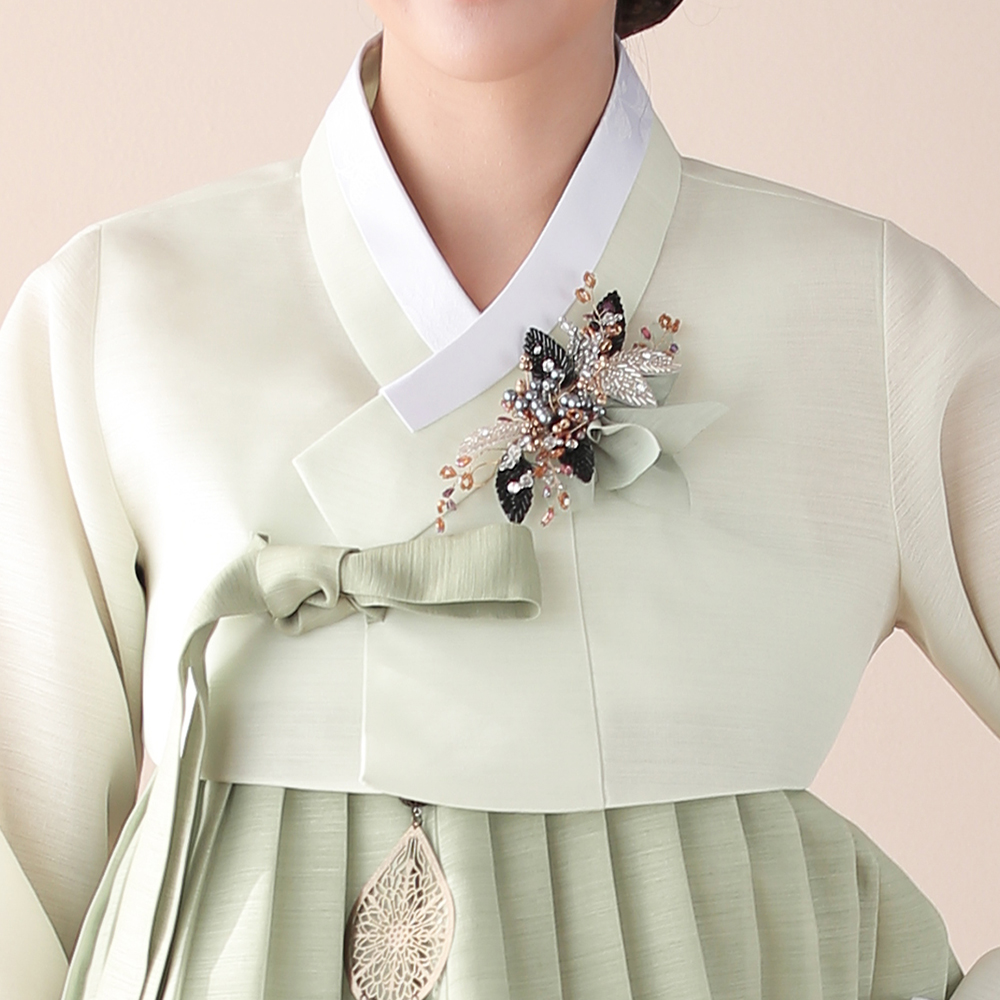한복대여 늘솜 백옥 앤 연한올리브 혼주 하객한복 : 김홍갑한복