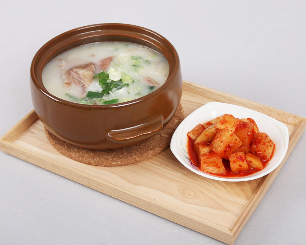 맛있는 녀석들 301회에 방영된 원당쇠고기국밥, 오며가며 국밥 한그릇. 곰탕(기본 2팩, 800g이상x2) : 원당쇠고기국밥