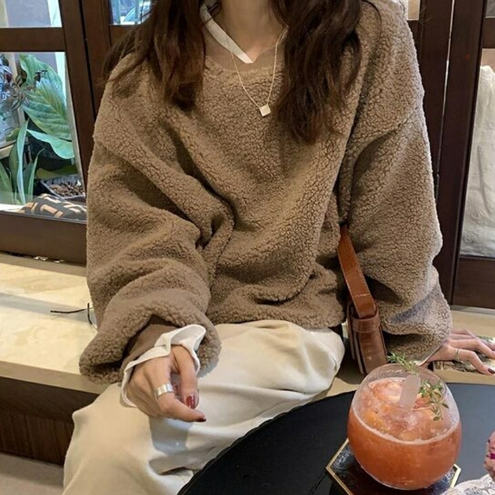 2color 깔끔한 티셔츠 뽀글이양털 레이어드 맨투맨 : 아윤몰