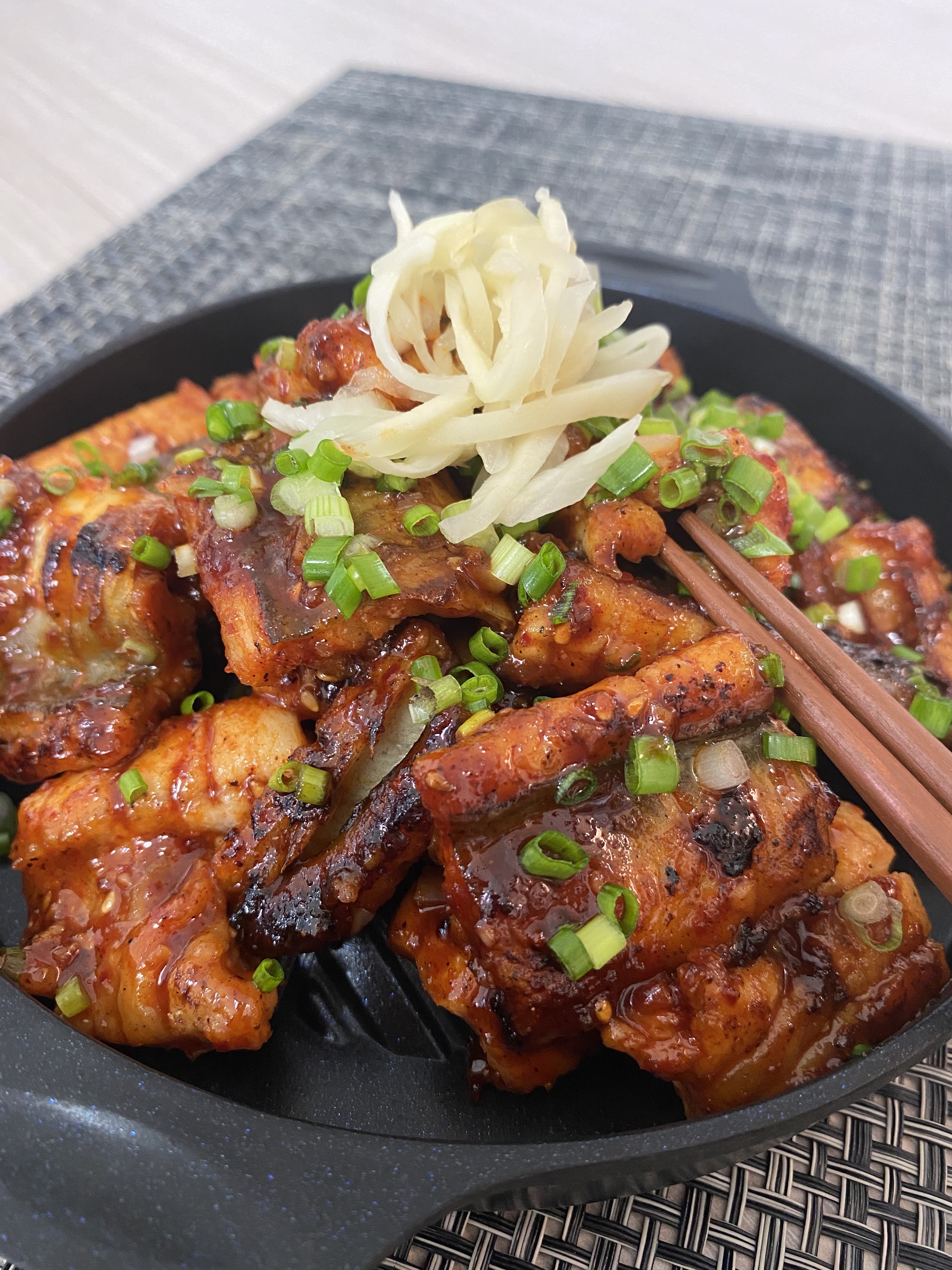 산지직송 바닷장어 제철 자연산 바다장어 1KG 손질후 800G 숯불구이 붕장어 아나고 : 통영푸드팡팡