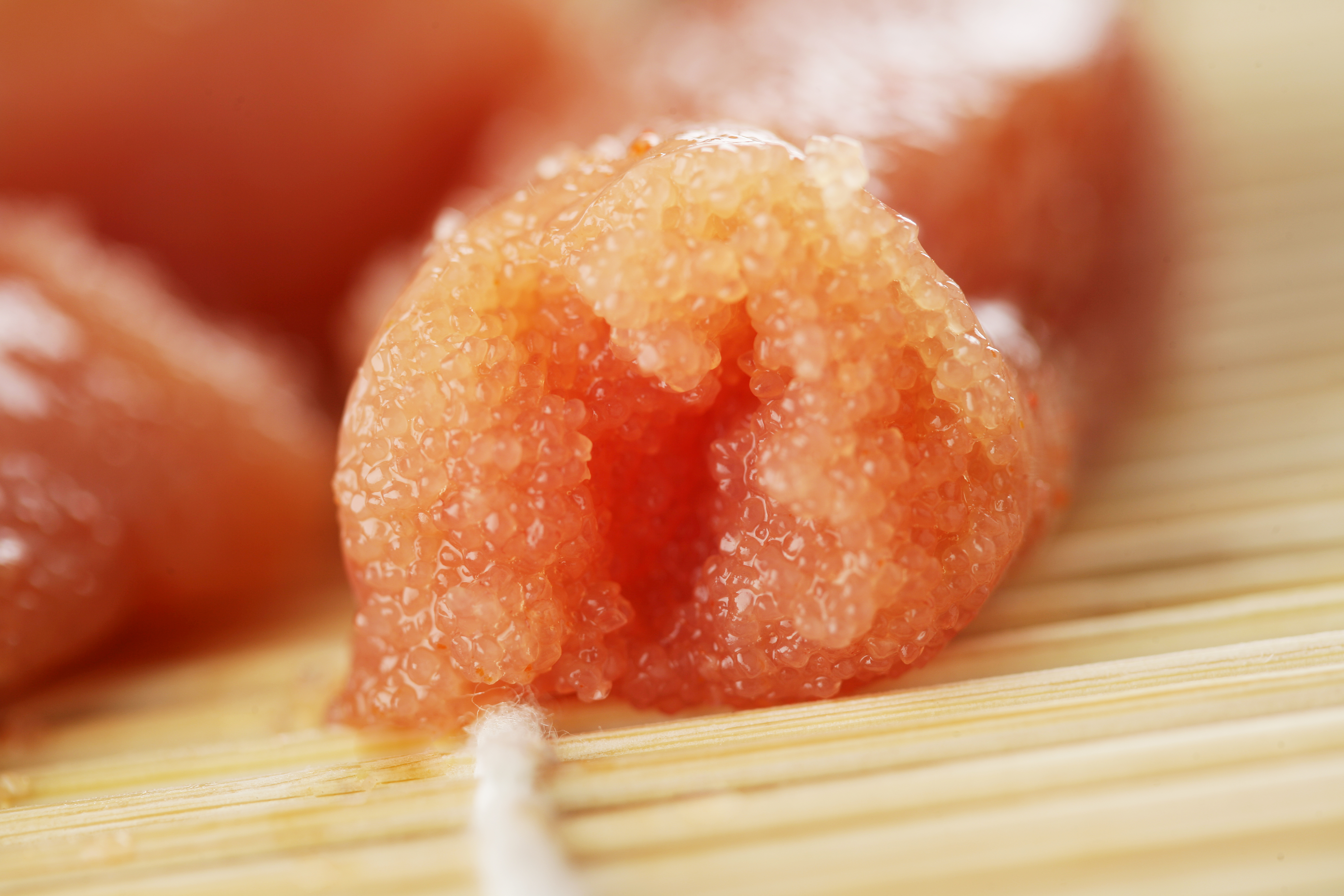 씨푸드몰 저염 백명란 1kg 용기포장 파치 구이용 명란 젓갈 무색소 선동 파지 젓 : 프리미엄씨푸드몰