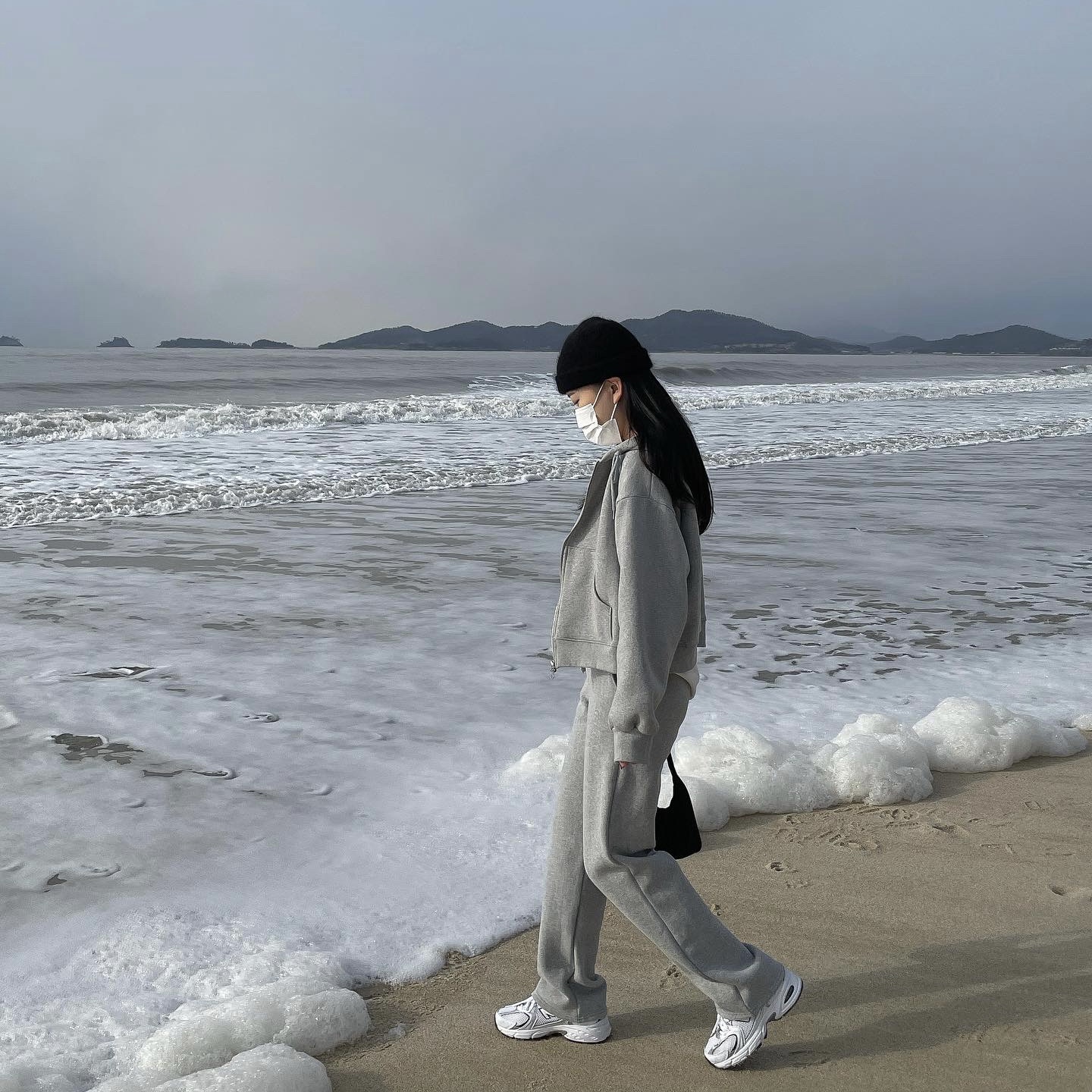 Fleece straight PT 밴딩 기모 일자팬츠 : 드브니르 Devenir