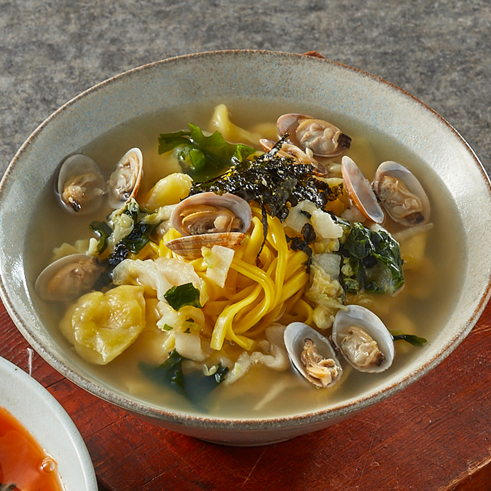 팔공산얼큰이 얼큰한 바지락칼국수 수제비 칼제비 밀키트 택배 맛집 캠핑 요리 음식 2인분 : 위즈덤 마켓