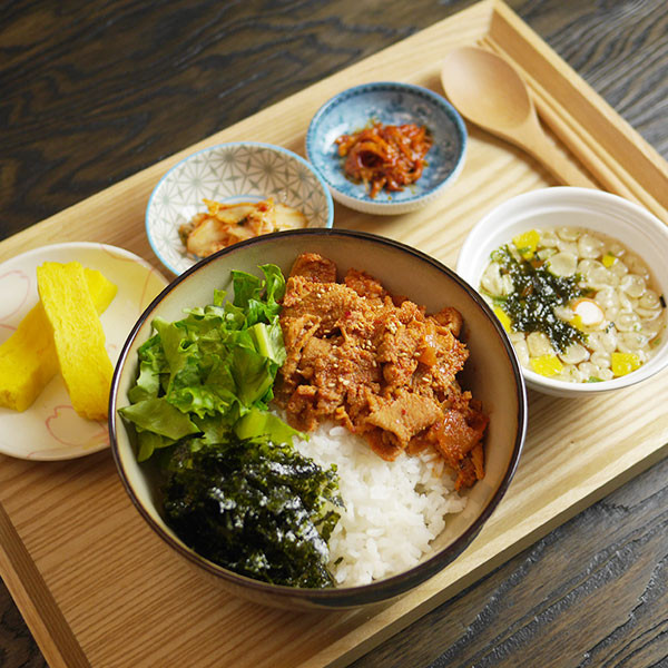 한끼의품격 제육볶음 덮밥소스 210gX3팩 즉석조리 대학생, 자취, 혼족을 위한 냉동식품 : 한끼의품격