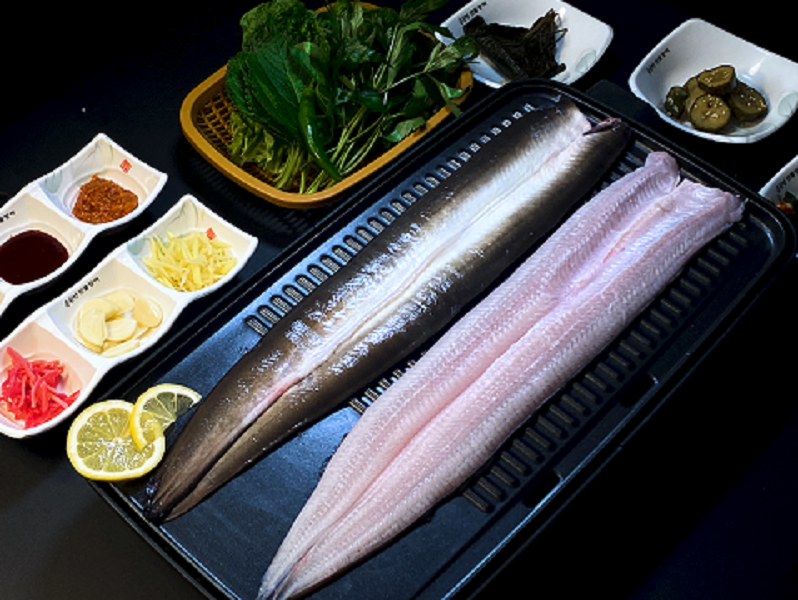 순천만민물장어 국내산 풍천장어 1kg+생강채+함초한방소스 : 순천만민물장어
