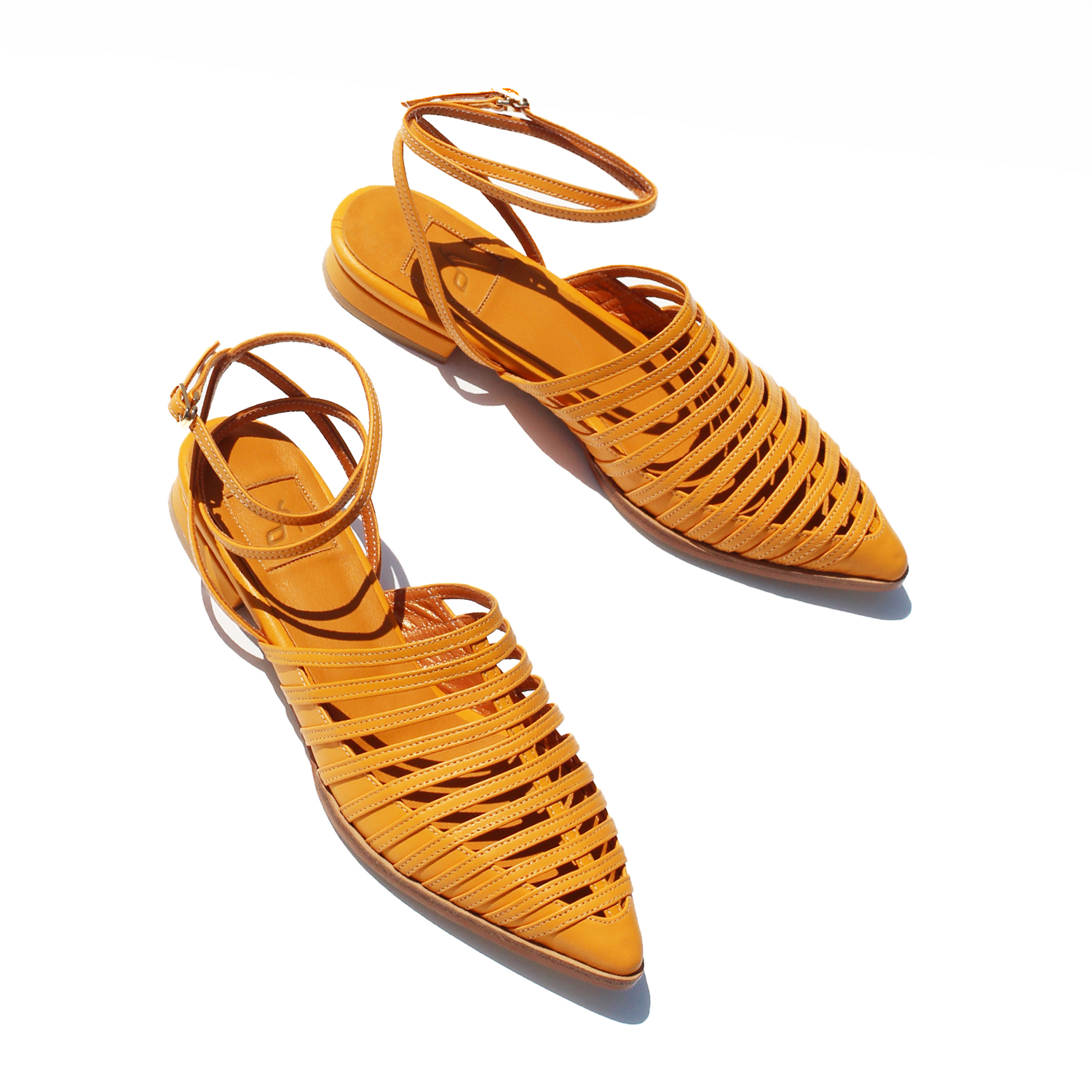 [오슈디자인스][22SS NEW]옐로우 핀 라인  발목스트랩 샌들1.5cm : 오슈디자인스