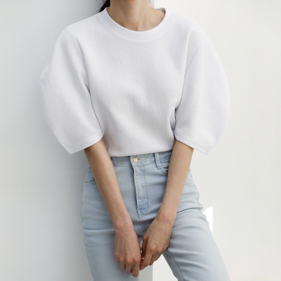 퍼프 벌룬소매 반팔티 블라우스 러블리 슬림핏 티셔츠 무지 여름 데일리 오피스 출근 하객룩 : 마망스타일
