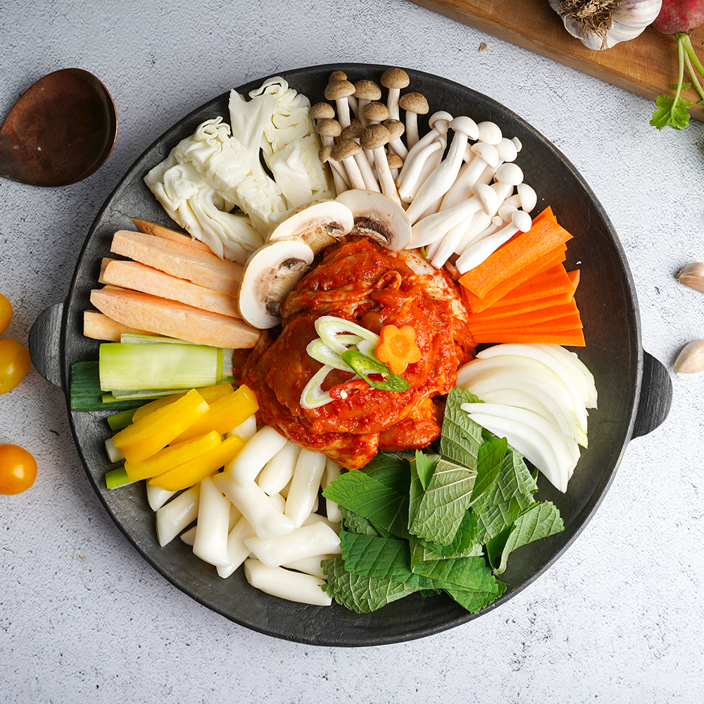 순우리 춘천 닭갈비 300g X 2팩 1인분씩 소포장 닭갈비 밀키트 야채세트 패키지 : 순우리춘천닭갈비