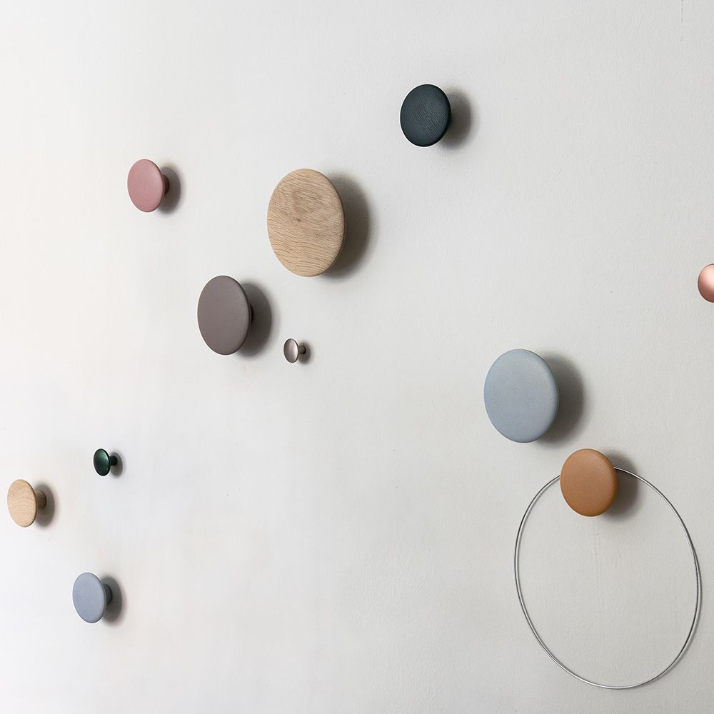 Muuto Dots Wood 무토 더 닷츠 후크 머스타드 : 베뉴페