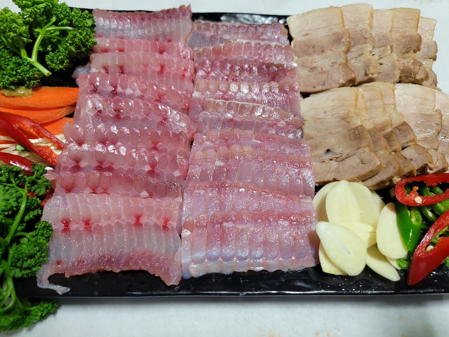 찰지고 부드러운 맛이 뛰어난 흑산도 홍어&국산 참홍어 : 옥진수산