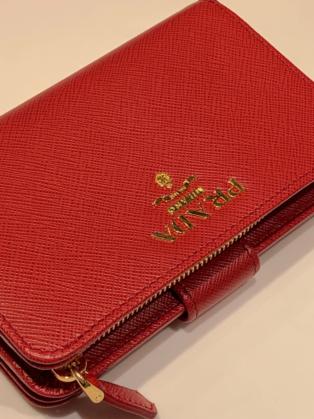 [PRADA] 프라다 사피아노 중지갑 1ML225-QWA-F068Z : 신세계파주점 코메타LX