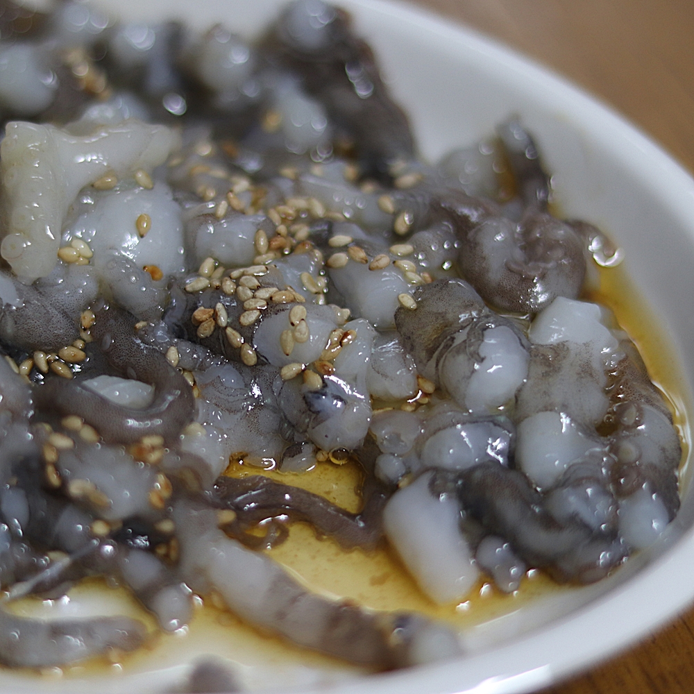 여수 산낙지 뻘낙지 생 낙지 회 탕탕이 연포탕 1kg 대사이즈 : 시엘리 마켓