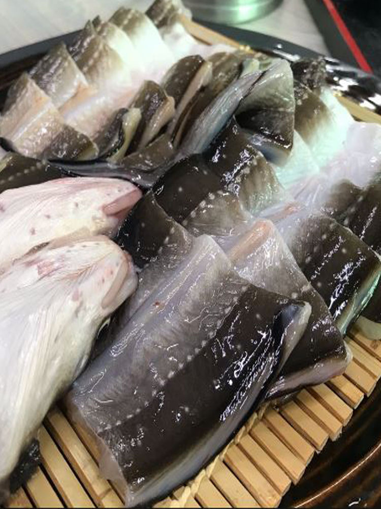 50년 통영어부 자연산100% 통발 바다장어 대사이즈 1kg 집에서 장어 구이  아나고 : 장가네수산