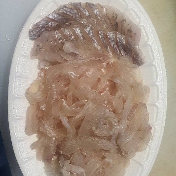 [김해시 배달] 다양하게 즐기는 모듬회(광어, 우럭) 1kg [외동 사량도회수산] : 동네시장 장보기