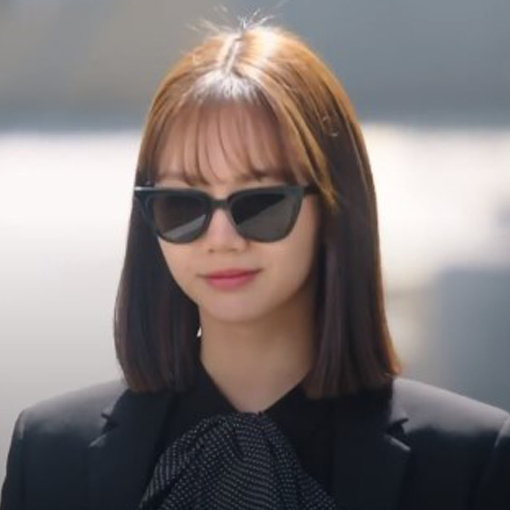 젠틀몬스터 테테 01 블랙 패션 여자 연예인 혜리 캣아이 바퀴달린집3 천우희 선글라스 : 오마이선글라스 코리아