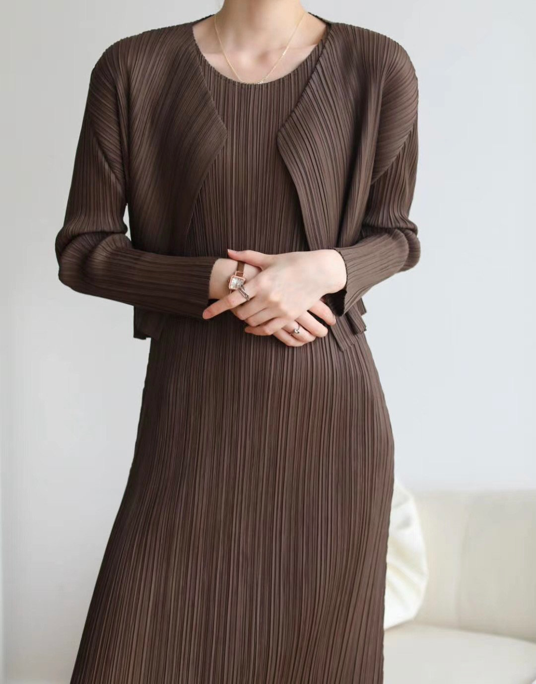 [LUXE LINE PLEATS ]  이세 플리츠  미니가디건,플리츠미니가디건, 플리츠가디건 : 제이에스오오티디샵