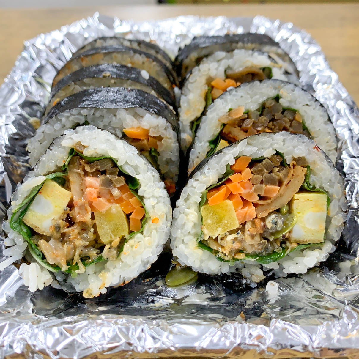 [김해시 배달] 짭짤한 멸치김밥 1줄 [동상 참손맛] : 동네시장 장보기