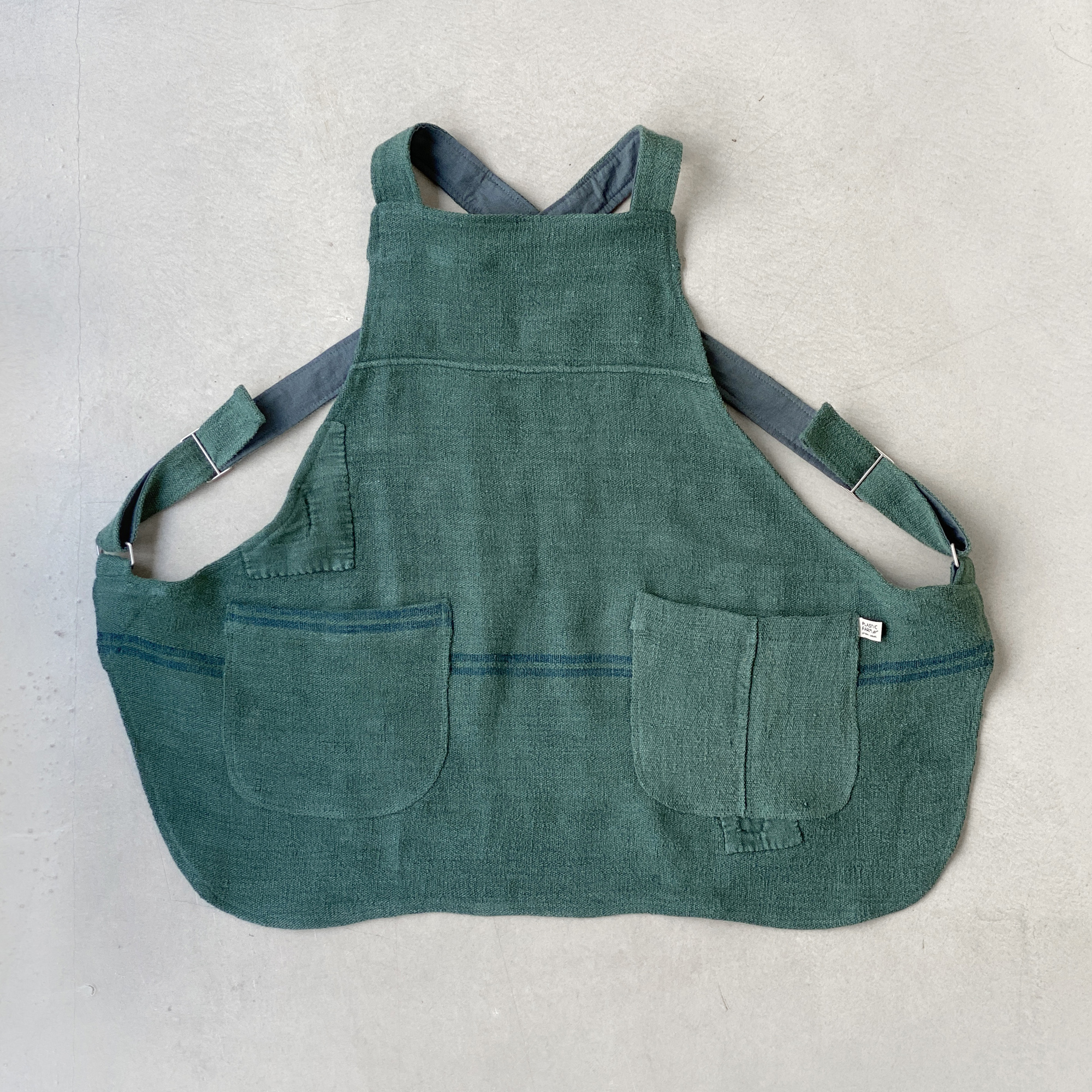 HEMP color apron _ deep green : 플라스틱팜