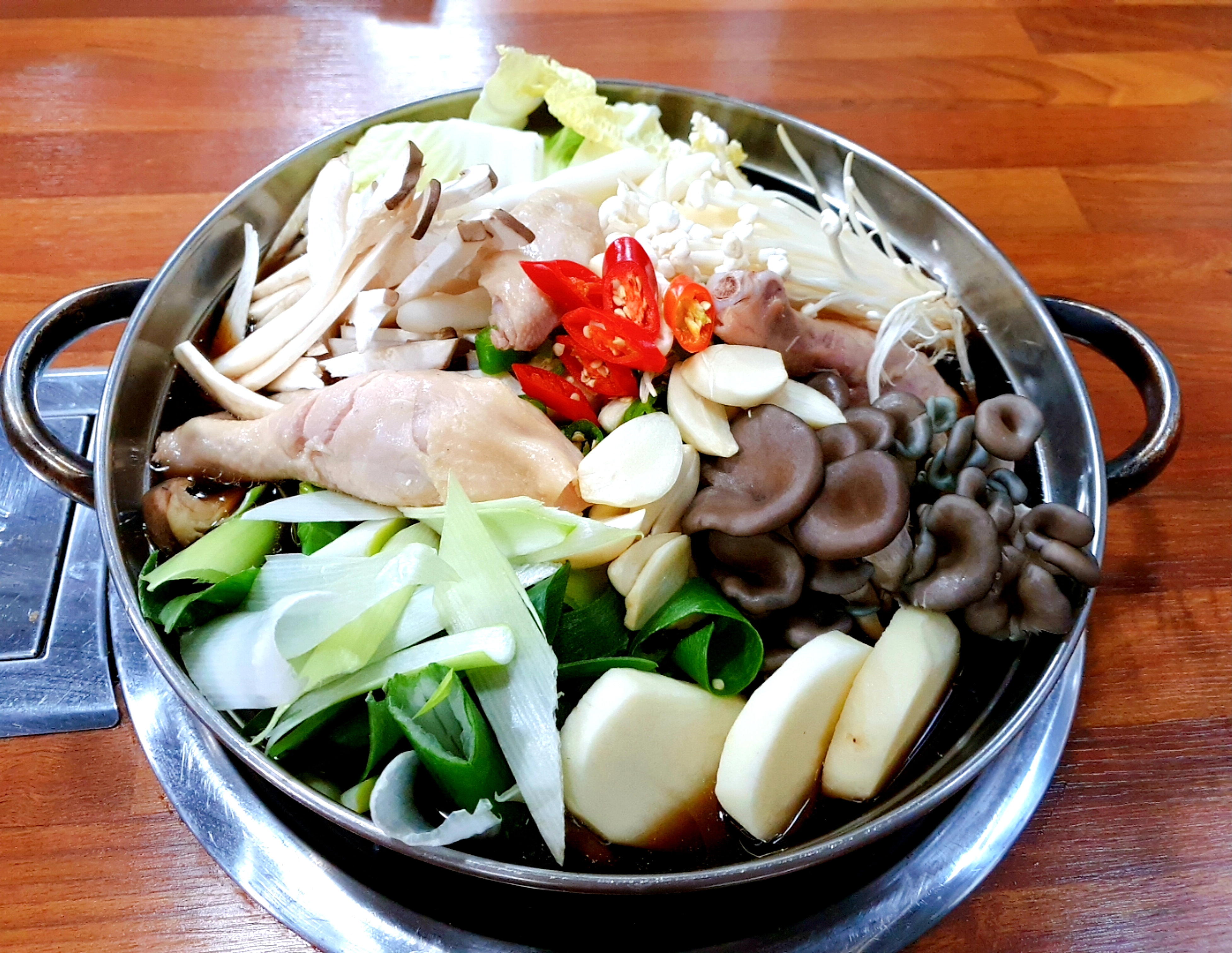 닭한마리 맛집 칼국수 샤브샤브 밀키트 몸보신 캠핑음식 : 만분닭한마리.벌떡탕