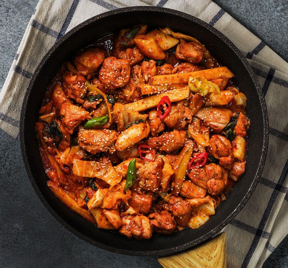 순수 본고장 강원도 춘천 전통 숯불 국민 인생 닭갈비 신선 한입 캠핑음식 밀키트 1kg : 만물양품