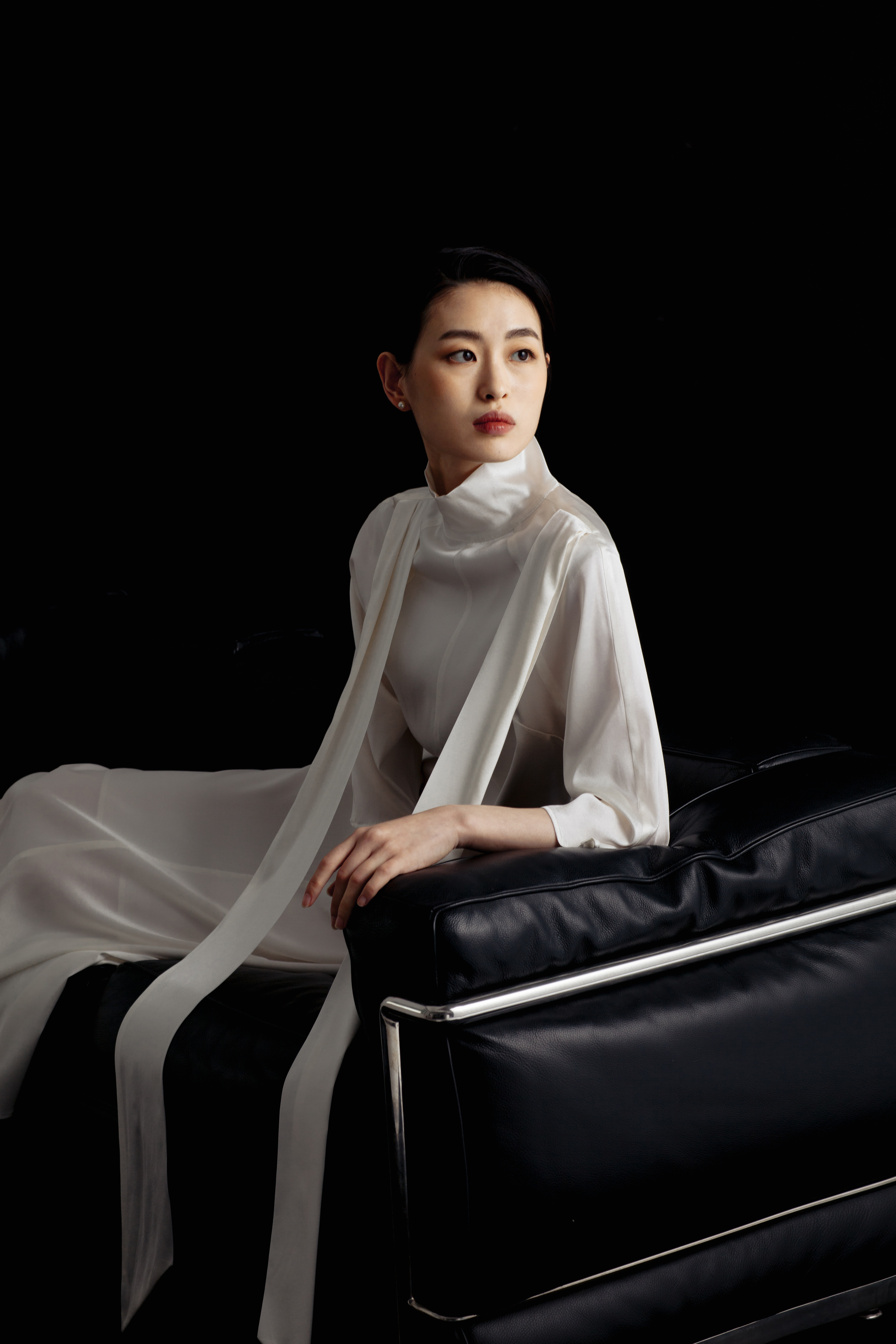 [DOBY] TIE DETAIL HIGH NECK SILK LONG DRESS IN PURE WHITE - 도비 화이트 타이 디테일 하이네크라인 실크 롱 드레스 : 스튜디오 도비
