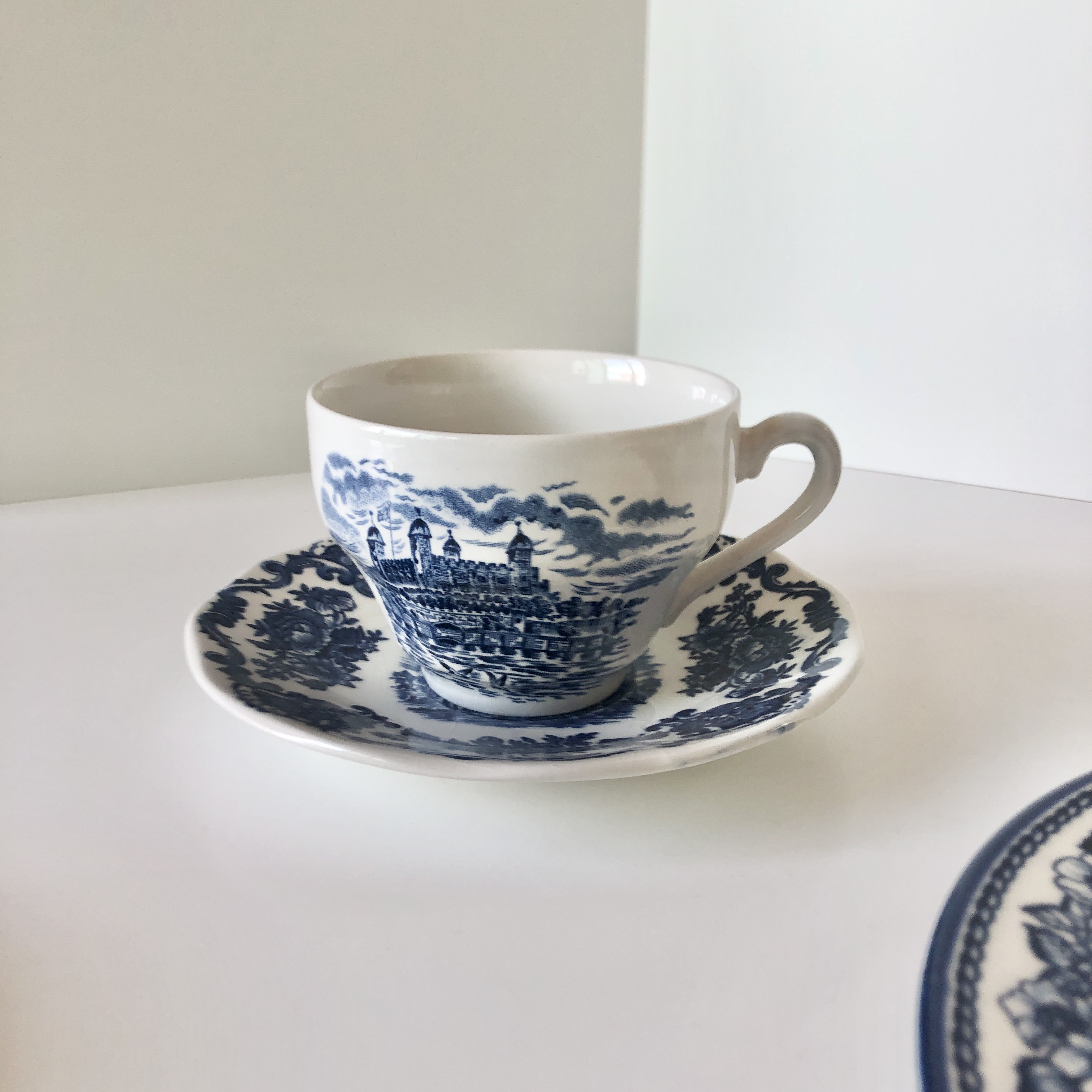 [영국빈티지]웨지우드_로얄 홈 오브 브리튼 컵앤소서 커피잔 찻잔/WEDGWOOD_Royal Homes of Britain  Cup&Saucer : 안녕앤틱